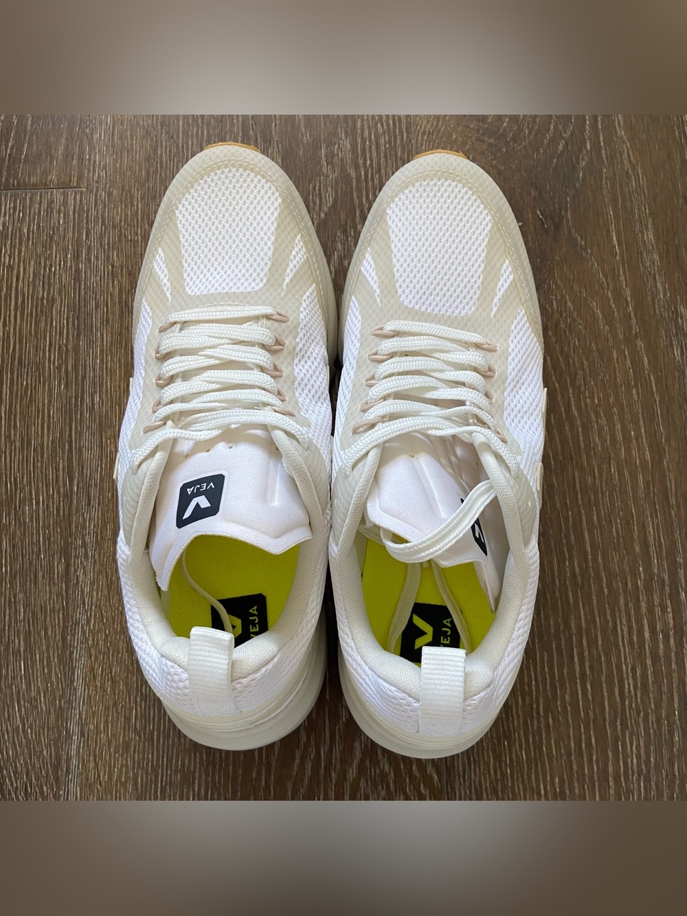 Veja Men’s Condor 2 Alveomesh Sneakers - Picture 4 of 5